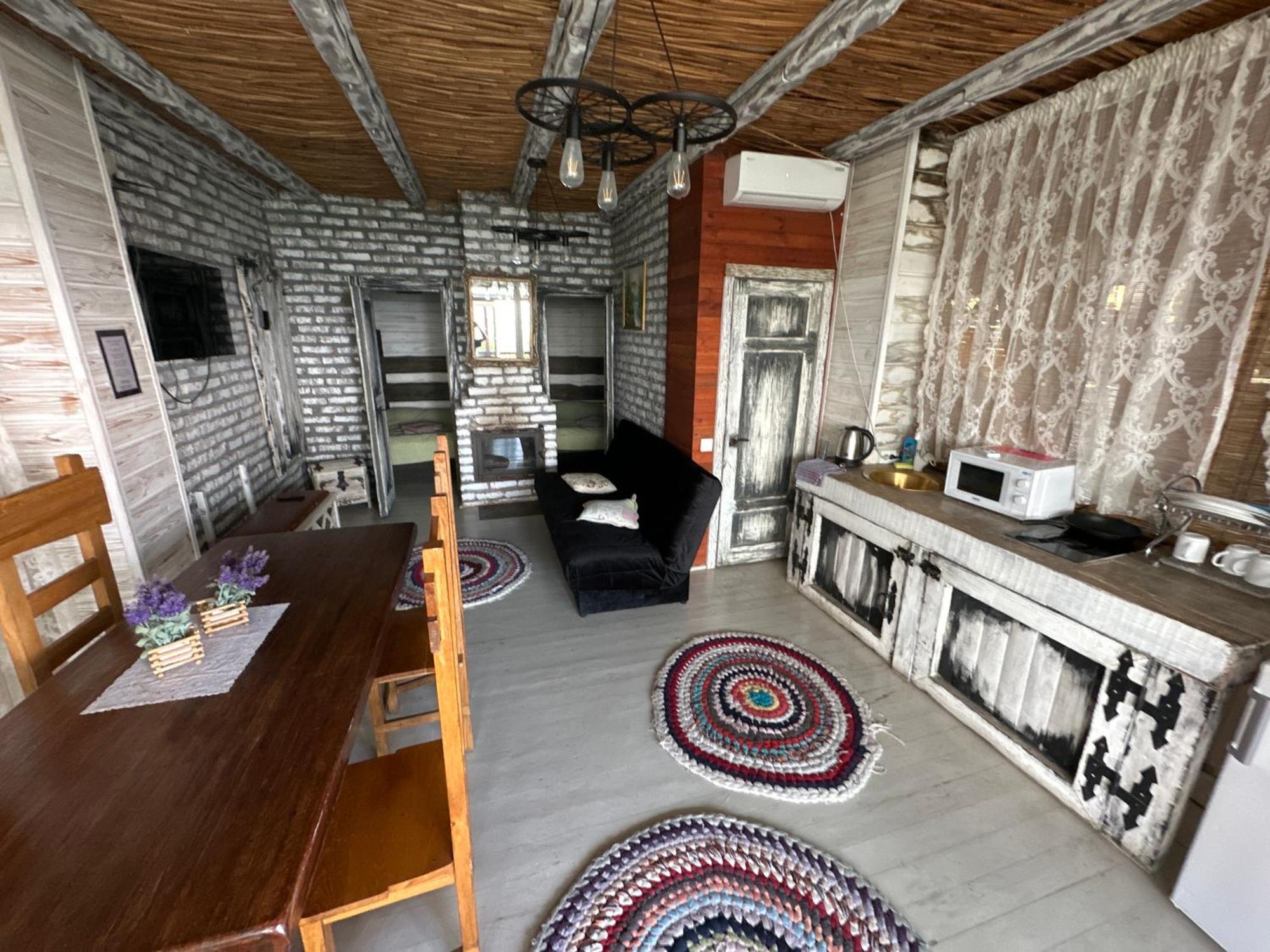Chervona Kalyna Cottage Odessa Exterior foto